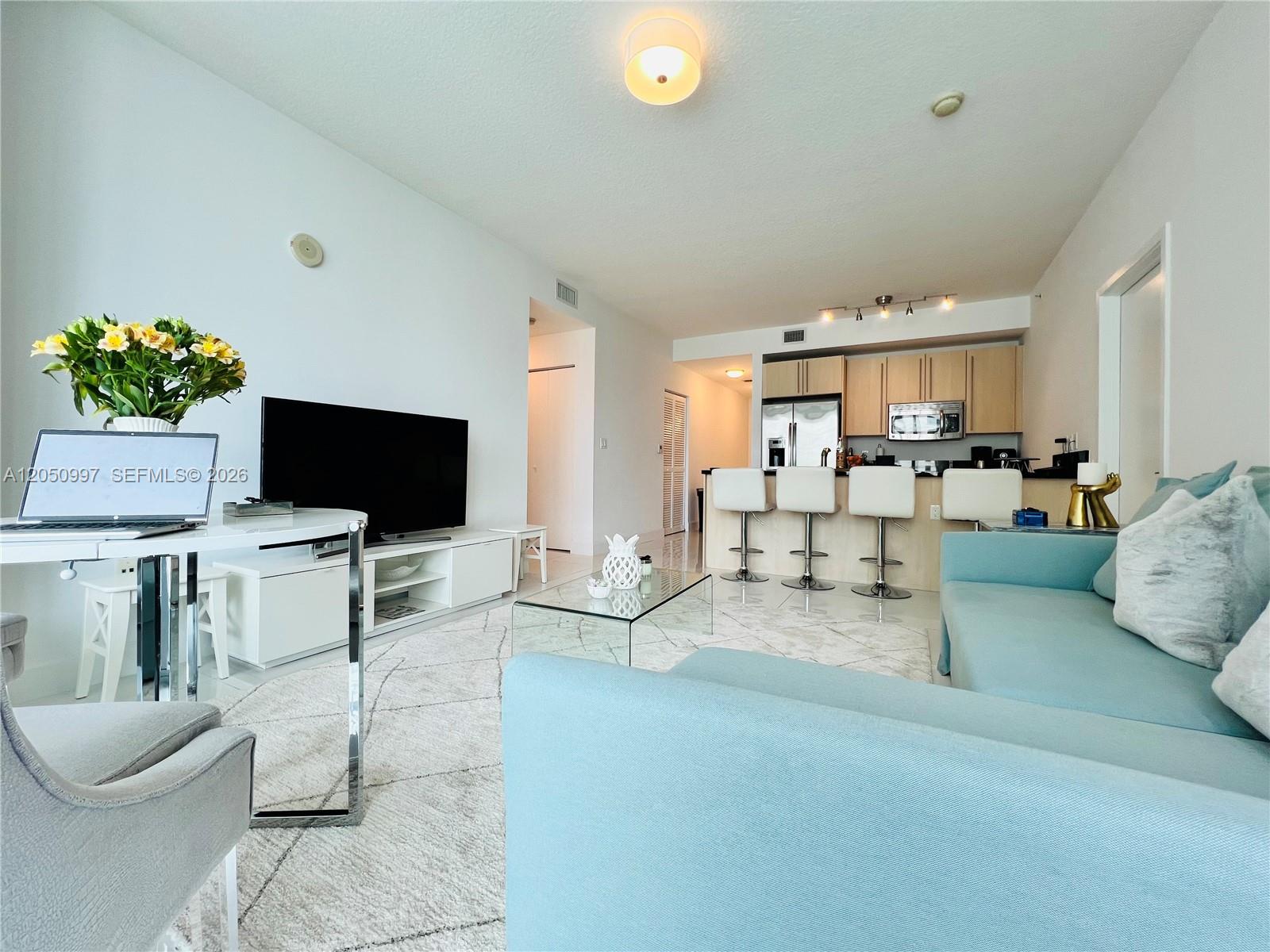 79 Southwest 12th Street, Unit 1510S Miami, FL 33130 - Photo 10 of 56