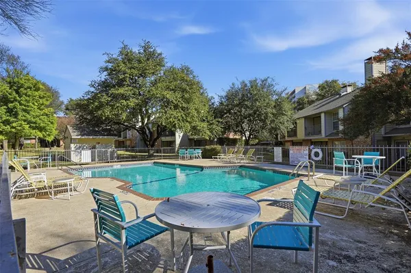 a view of yard with tree s
