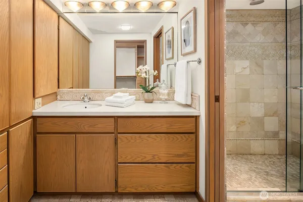 $1,995,000 | 2021 1st Avenue, Unit F20, Seattle, WA 98121