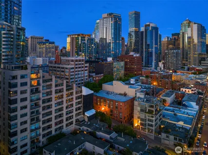 a picture of city view