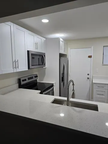 $1,950 | 408 Northwest 68th Avenue, Unit 510, Plantation, FL 33317