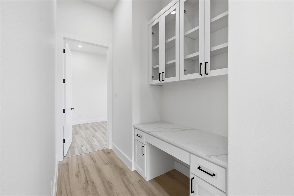 150 Briar Patch Azle, TX 76020 - Photo 38 of 40 Built-in desk in hallway.