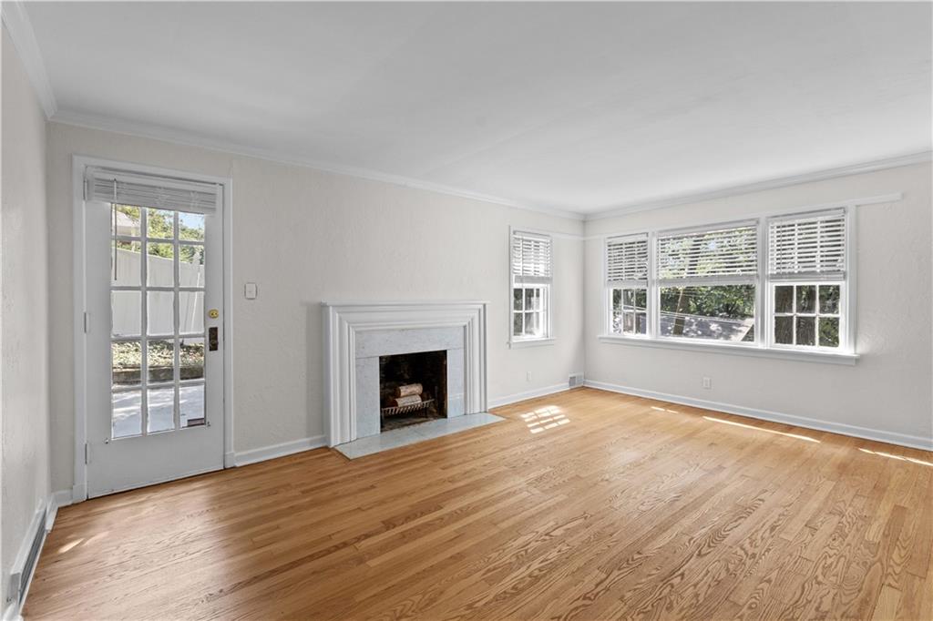 607 West Waldheim Road Pittsburgh, PA 15215 - Photo 6 of 24 Gallery Image 6