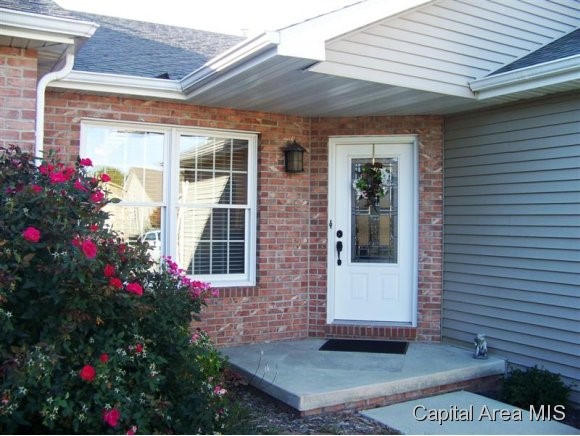 7205 Preston Drive Springfield, IL 62711 - Photo 2 of 24