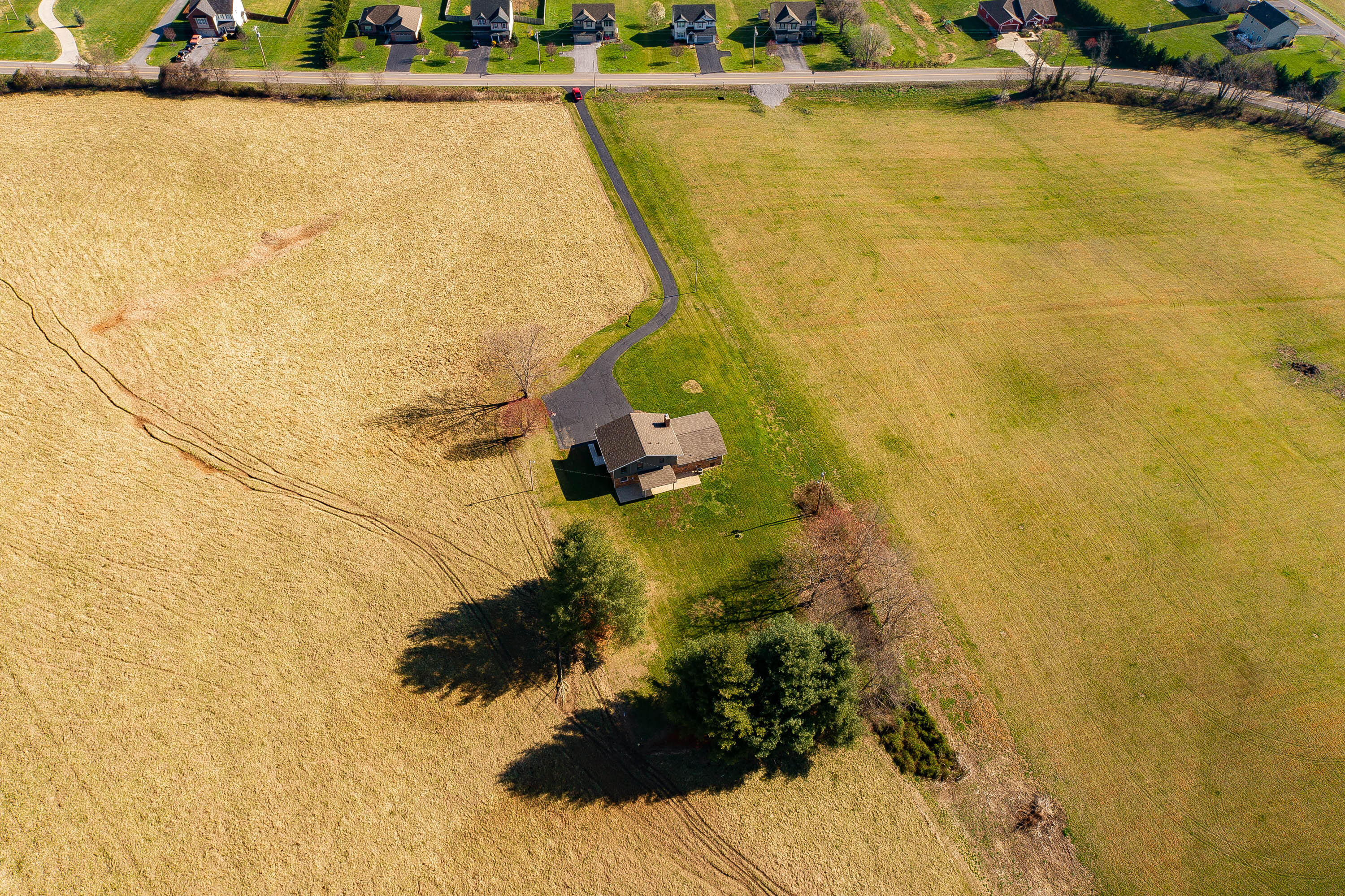 2 Aa Deakins Road, Unit 2 Jonesborough, TN 37659 - Photo 3 of 8 AA Deakins-12