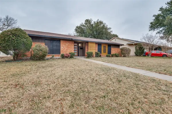 $259,000 | 821 Sequoia Drive, Lancaster, TX 75146