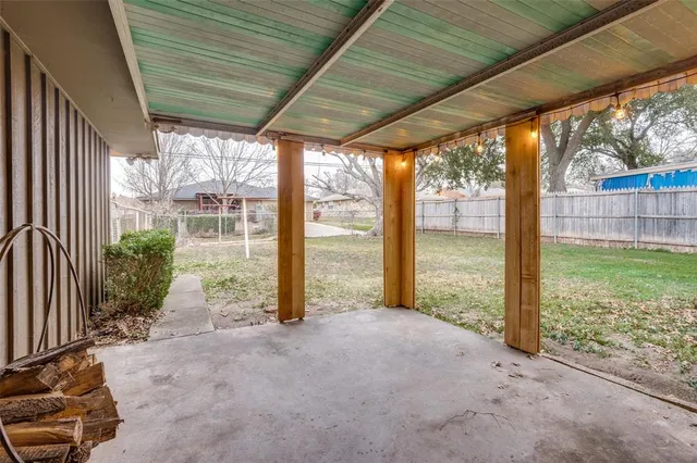 $259,000 | 821 Sequoia Drive, Lancaster, TX 75146
