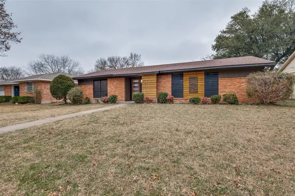 $259,000 | 821 Sequoia Drive, Lancaster, TX 75146