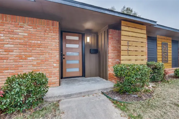 $259,000 | 821 Sequoia Drive, Lancaster, TX 75146