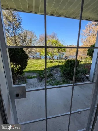 $2,000 | 12221 Eagles Nest Court, Unit B, Germantown, MD 20874