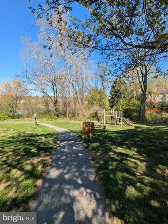 $2,000 | 12221 Eagles Nest Court, Unit B, Germantown, MD 20874