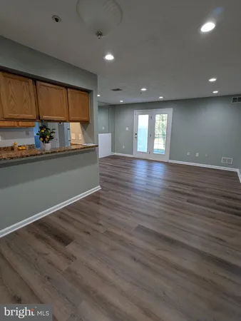 $2,000 | 12221 Eagles Nest Court, Unit B, Germantown, MD 20874