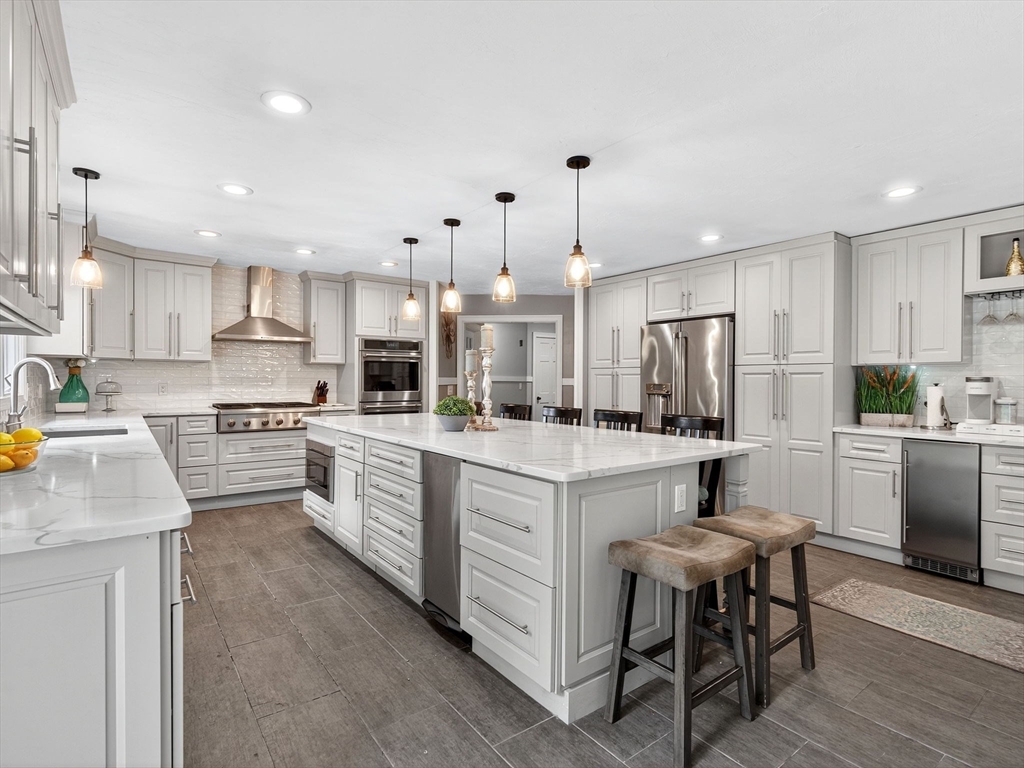 13 Old Colony Road Foxboro, MA 02035 - Photo 8 of 40 Gallery Image 8