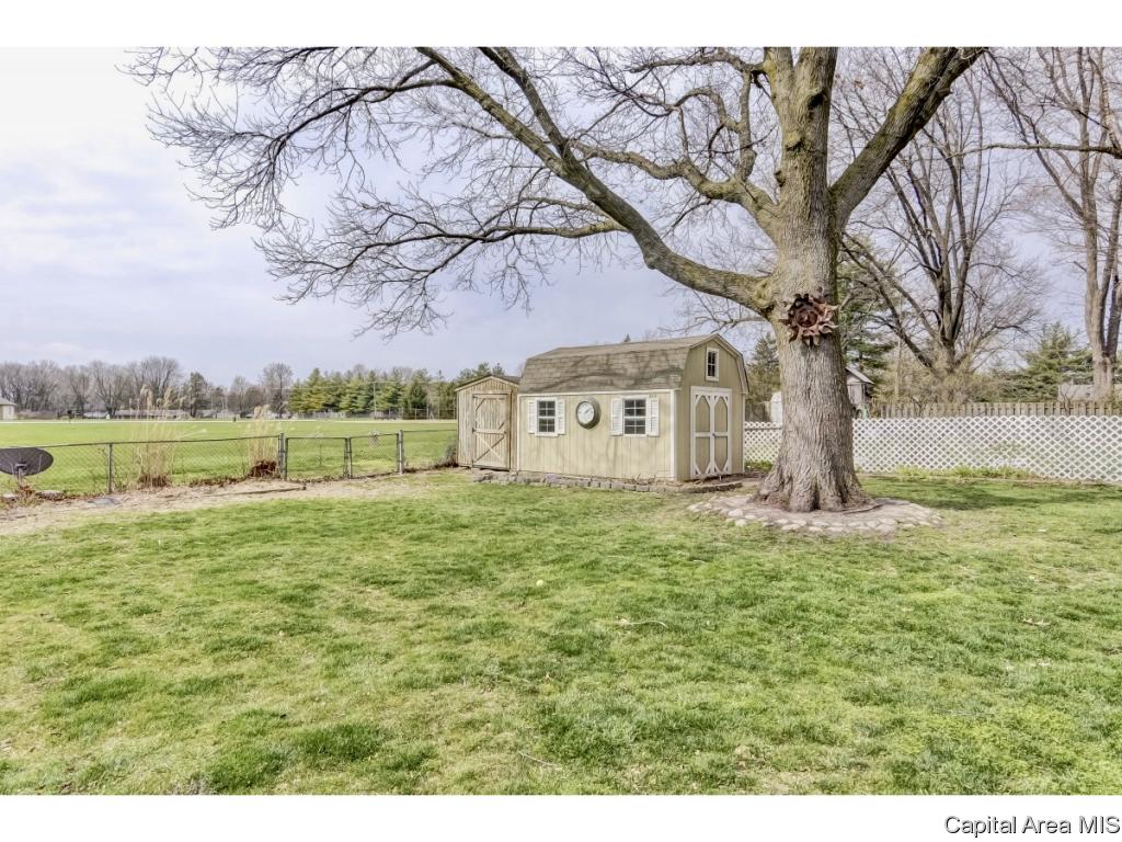 2616 Churchill Road Springfield, IL 62702 - Photo 5 of 33