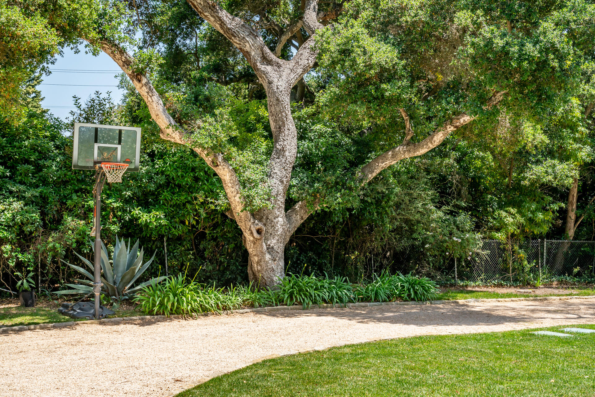 1098 Golf Road Montecito, CA 93108 - Photo 70 of 72 Golf B-17