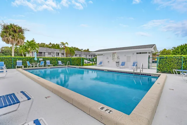 $259,000 | 1200 Southeast Parkview Place, Unit F3, Stuart, FL 34994
