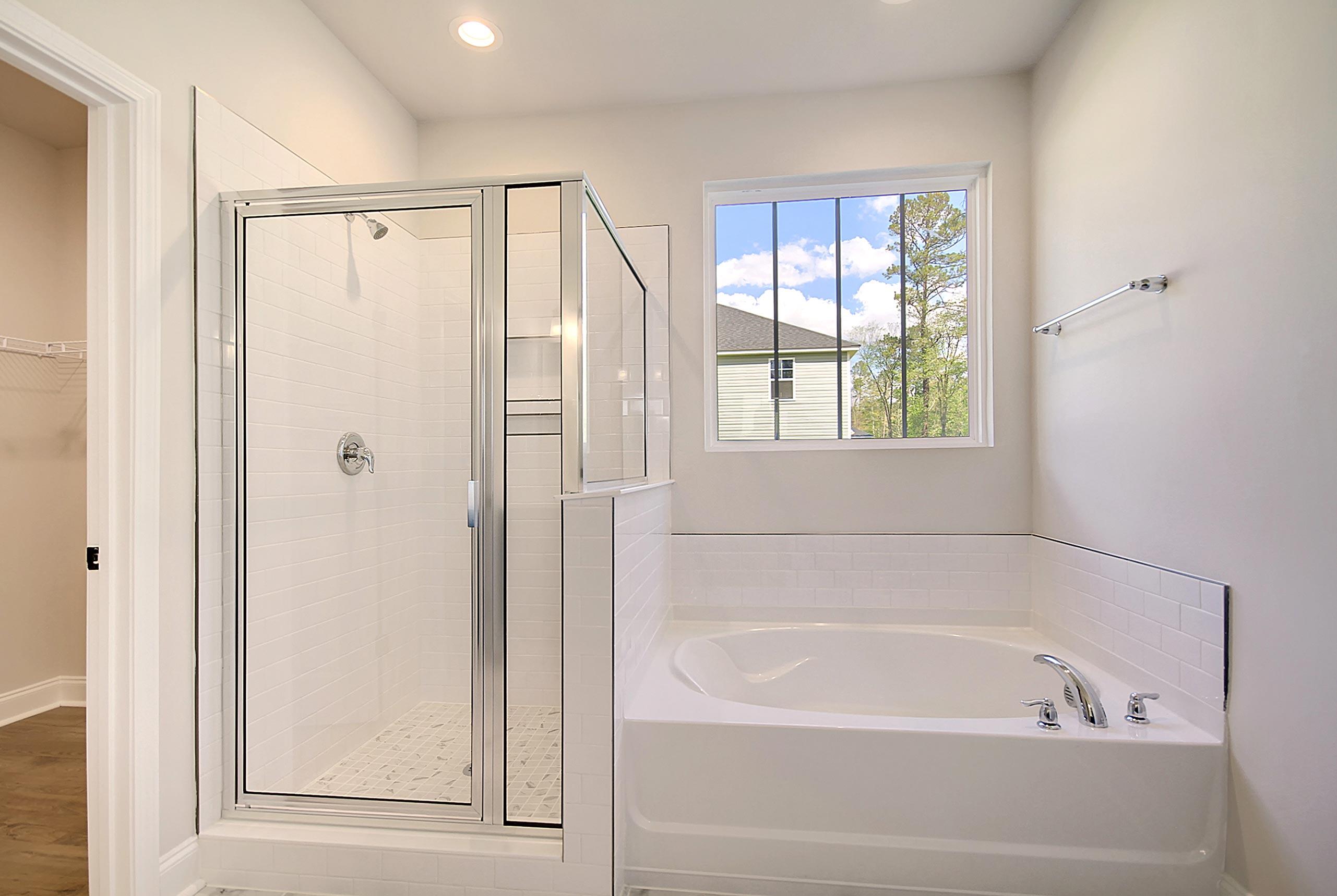113 Braxton Road Harleyville, SC 29448 - Photo 6 of 9 Hampton Master Bathroom