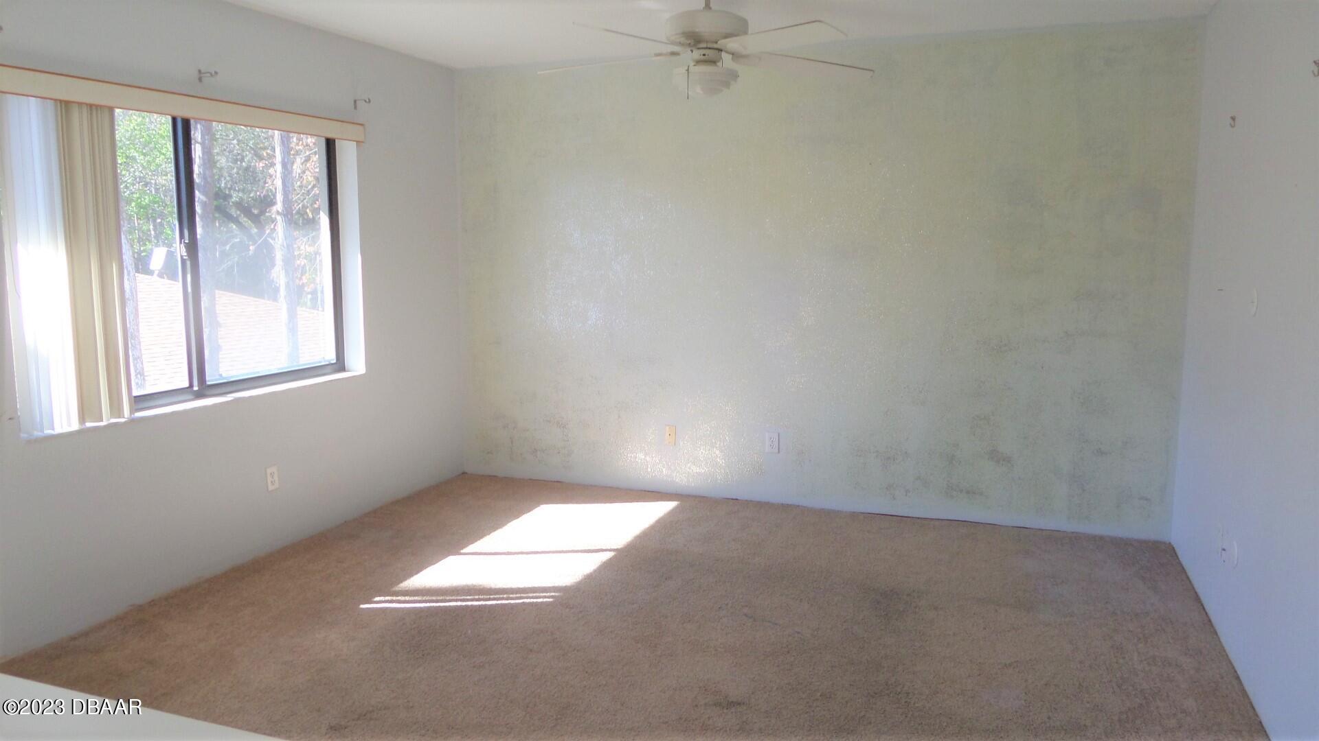 1601 Big Tree Road, Unit 1005 South Daytona, FL 32119 - Photo 6 of 16 Living Room