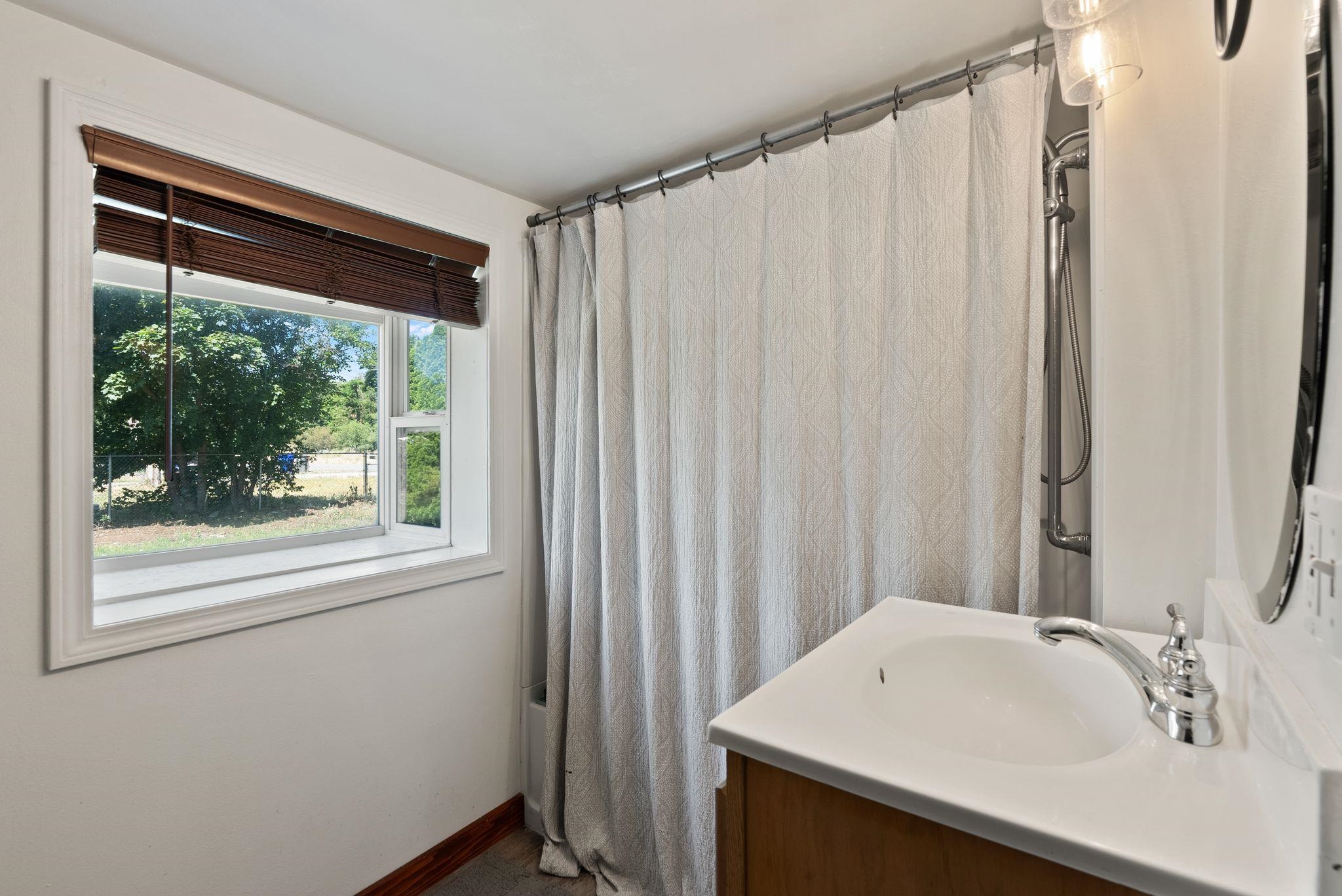 2815 North Bowman Road Spokane Valley, WA 99212 - Photo 13 of 26 Gallery Image 13