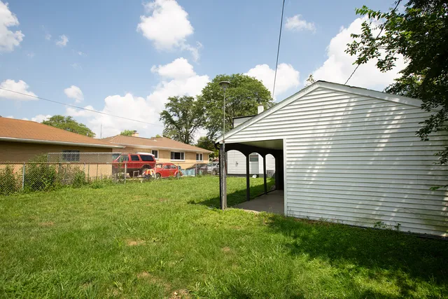 $2,000 | 3516 Peoria Street, Steger, IL 60475