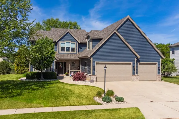 $710,000 | 1370 Mamerow Lane East, Oconomowoc, WI 53066