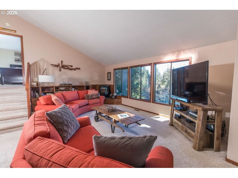 6007 View Loop Florence, OR 97439 - Photo 15 of 44 Gallery Image 15