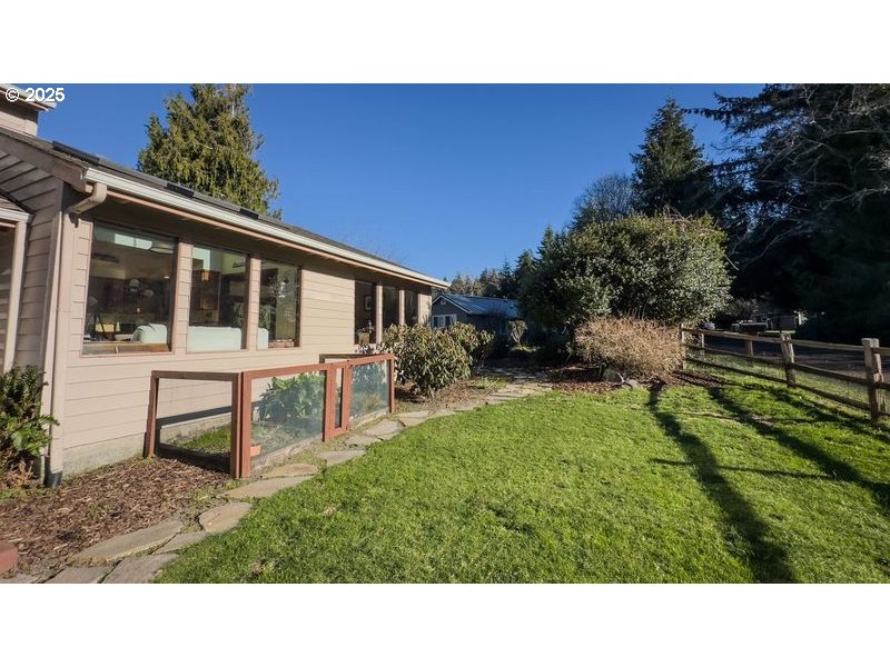 6007 View Loop Florence, OR 97439 - Photo 35 of 44 Gallery Image 35