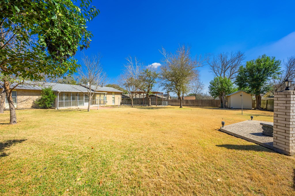 613 Harper Road Kerrville, TX 78028 - Photo 21 of 33