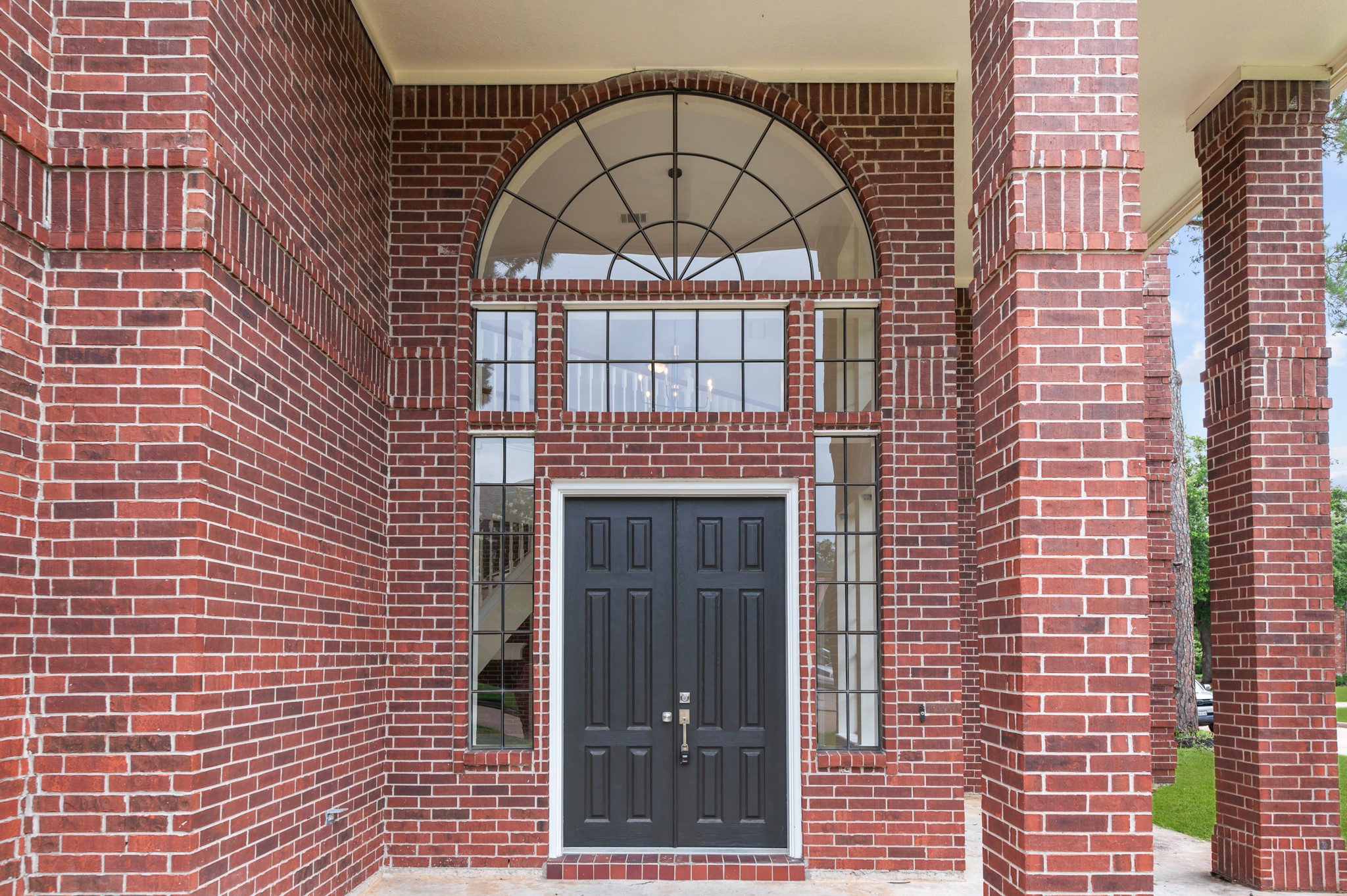 17402 Wilton Park Court Spring, TX 77379 - Photo 3 of 50