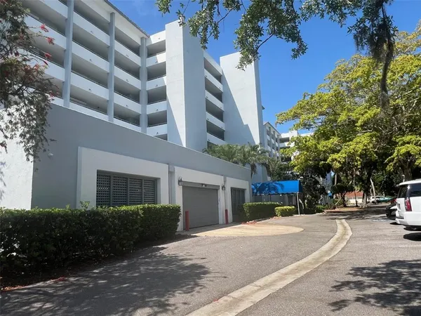 $5,000 | 1000 Riverside Drive, Unit B104, Palmetto, FL 34221