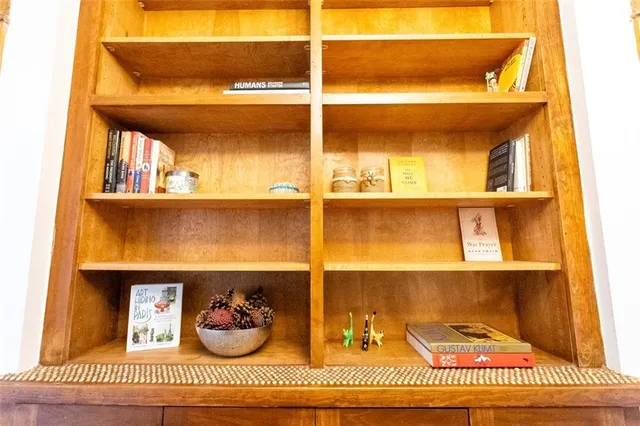 $175,000 | 3734 Wyoming Street, Unit 2S, Kansas City, MO 64111