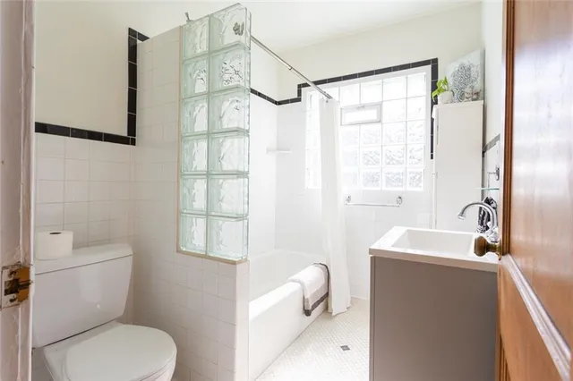 $175,000 | 3734 Wyoming Street, Unit 2S, Kansas City, MO 64111