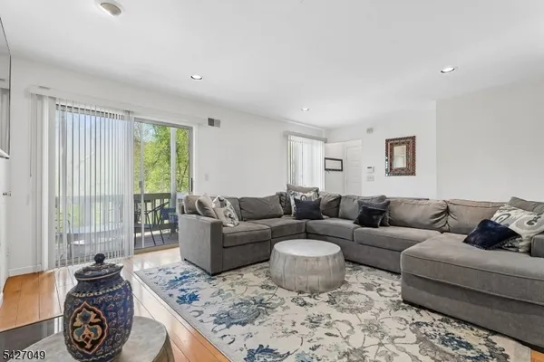 $515,000 | 45 Colton Circle, West Orange, NJ 07052