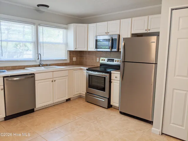 $1,575 | 232 Dixie Avenue, Wilmington, NC 28403