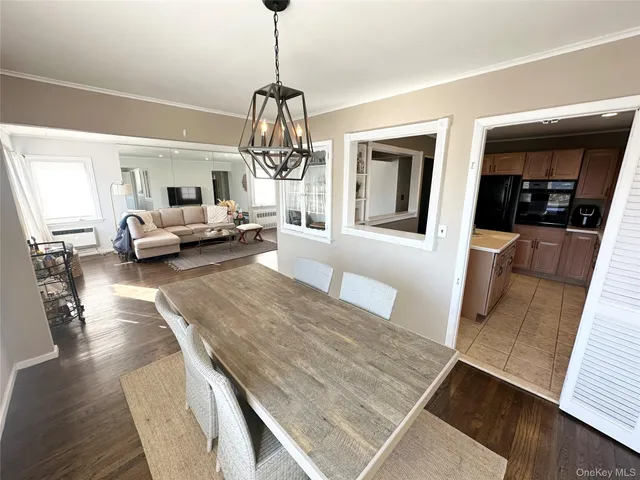 $3,800 | 133 Cleveland Avenue, Unit 2, Long Beach, NY 11561