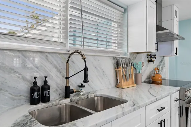 $2,000,000 | 2726 North Beach Road, Englewood, FL 34223