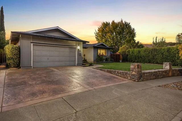 $849,000 | 3973 Dunhill Street, Napa, CA 94558