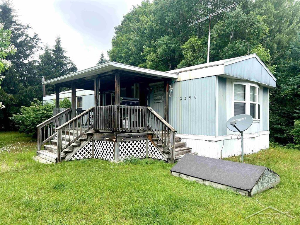 2356 Muskegon Road Harrison, MI 48625 - Photo 3 of 22 50146448-35b4a400-1fa7-46ce-b869-cc1963511009.JPG