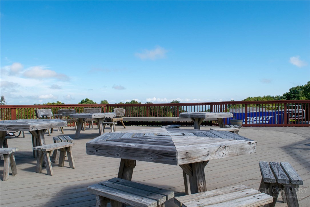 301 Pinnacle Inn Road, Unit 2204 Beech Mountain, NC 28604 - Photo 43 of 46 Gallery Image 43