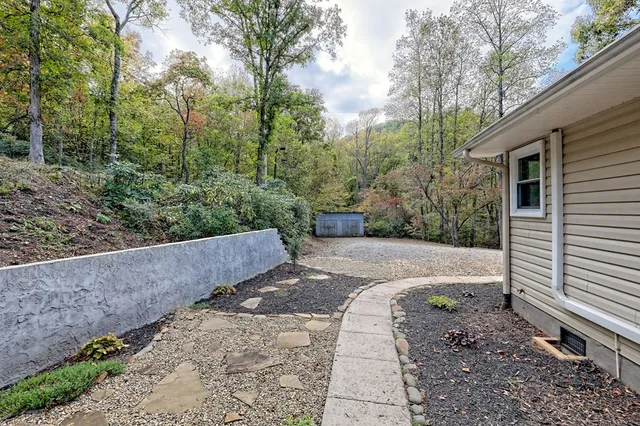 $1,599,500 | 1306 Hot House Road, Hayesville, NC 28904