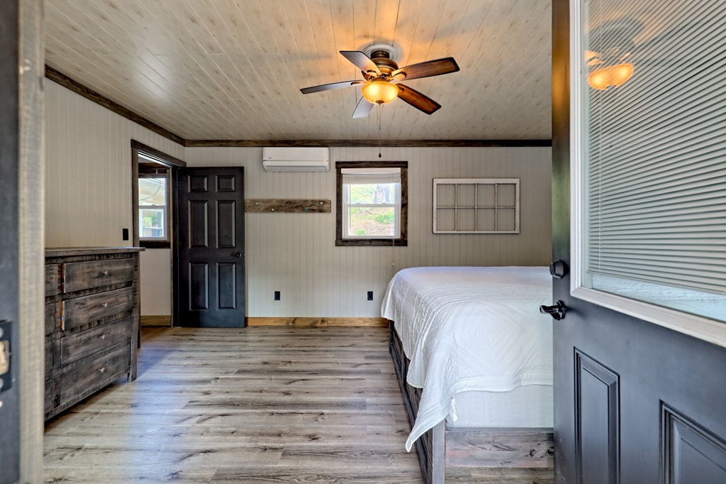 1306 Hot House Road Hayesville, NC 28904 - Photo 20 of 99