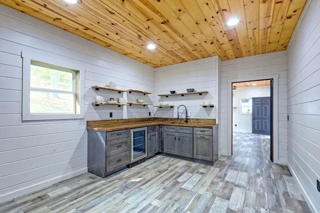 $1,599,500 | 1306 Hot House Road, Hayesville, NC 28904