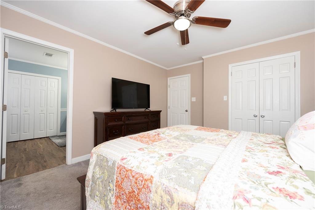 6404 Walnut Cove Road Walkertown, NC 27051 - Photo 19 of 44