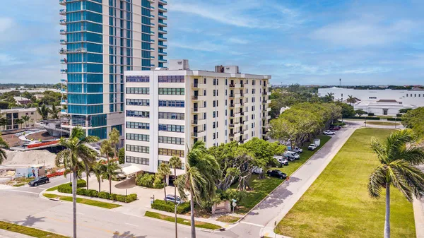 $4,500 | 1501 South Flagler Drive, Unit 5G, West Palm Beach, FL 33401