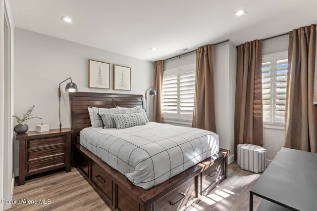 $1,750,000 | 4724 South Arrow Point Drive, Unit A304, Harrison, ID 83833