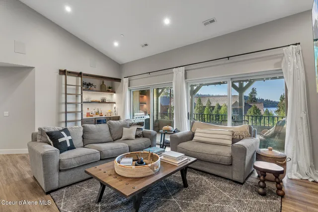 $1,750,000 | 4724 South Arrow Point Drive, Unit A304, Harrison, ID 83833