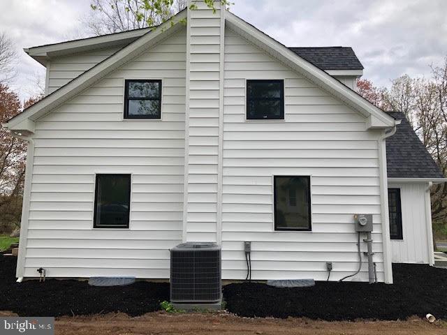 4785 Wismer Road New Hope, PA 18938 - Photo 5 of 23 Left Side