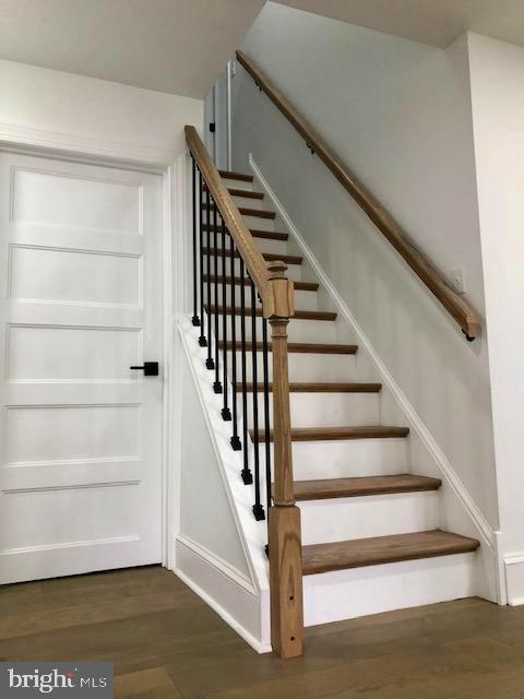 4785 Wismer Road New Hope, PA 18938 - Photo 9 of 23 Oak Staircase