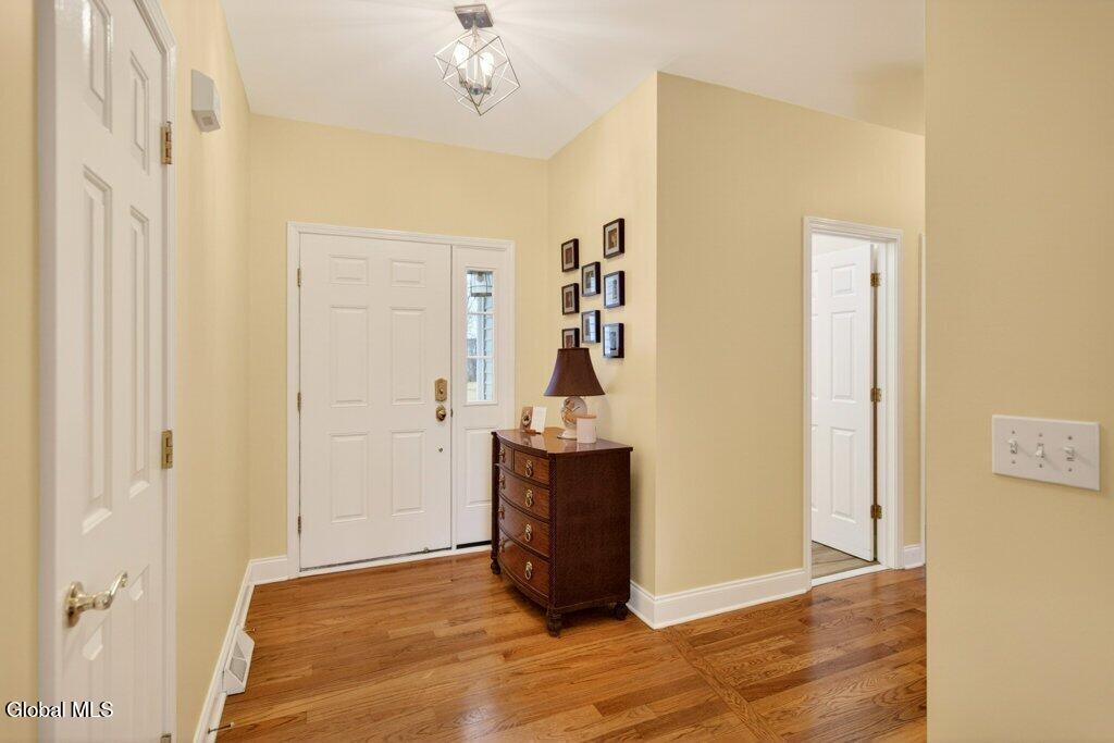 1 Conway Circle Colonie, NY 12211 - Photo 4 of 52 004-002_DSC00407_m
