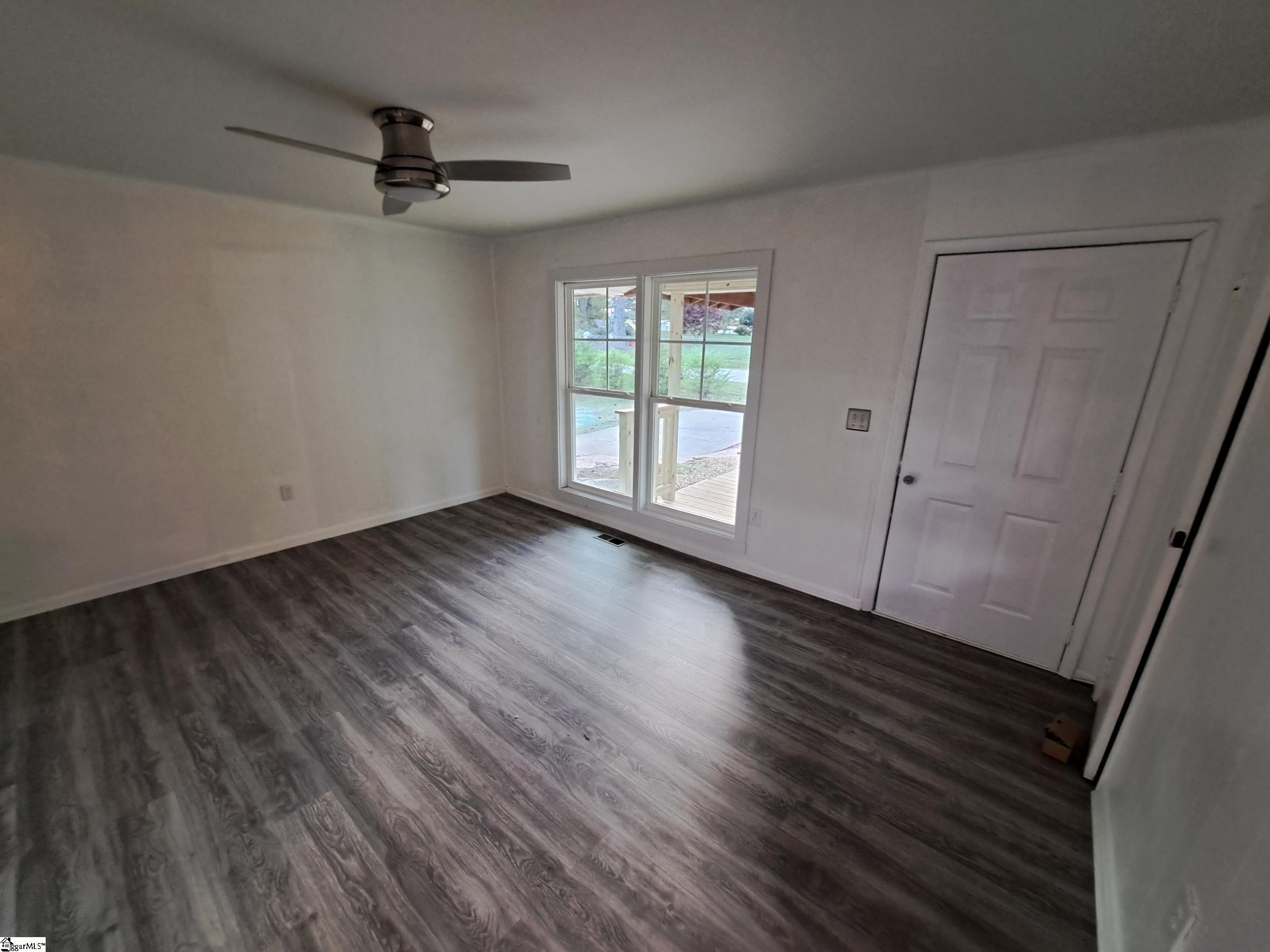 177 Sherman Drive Laurens, SC 29360 - Photo 7 of 21